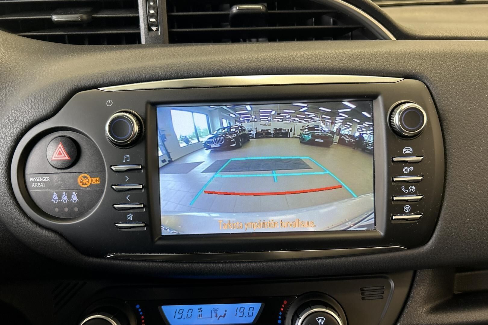 Toyota Yaris iso kuva 29