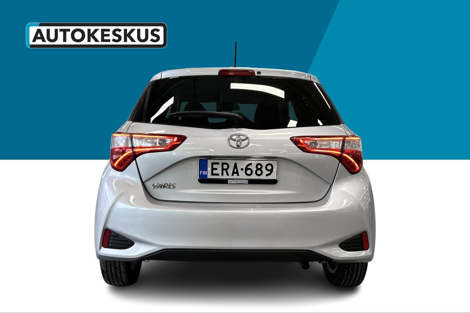 Toyota Yaris iso kuva 6