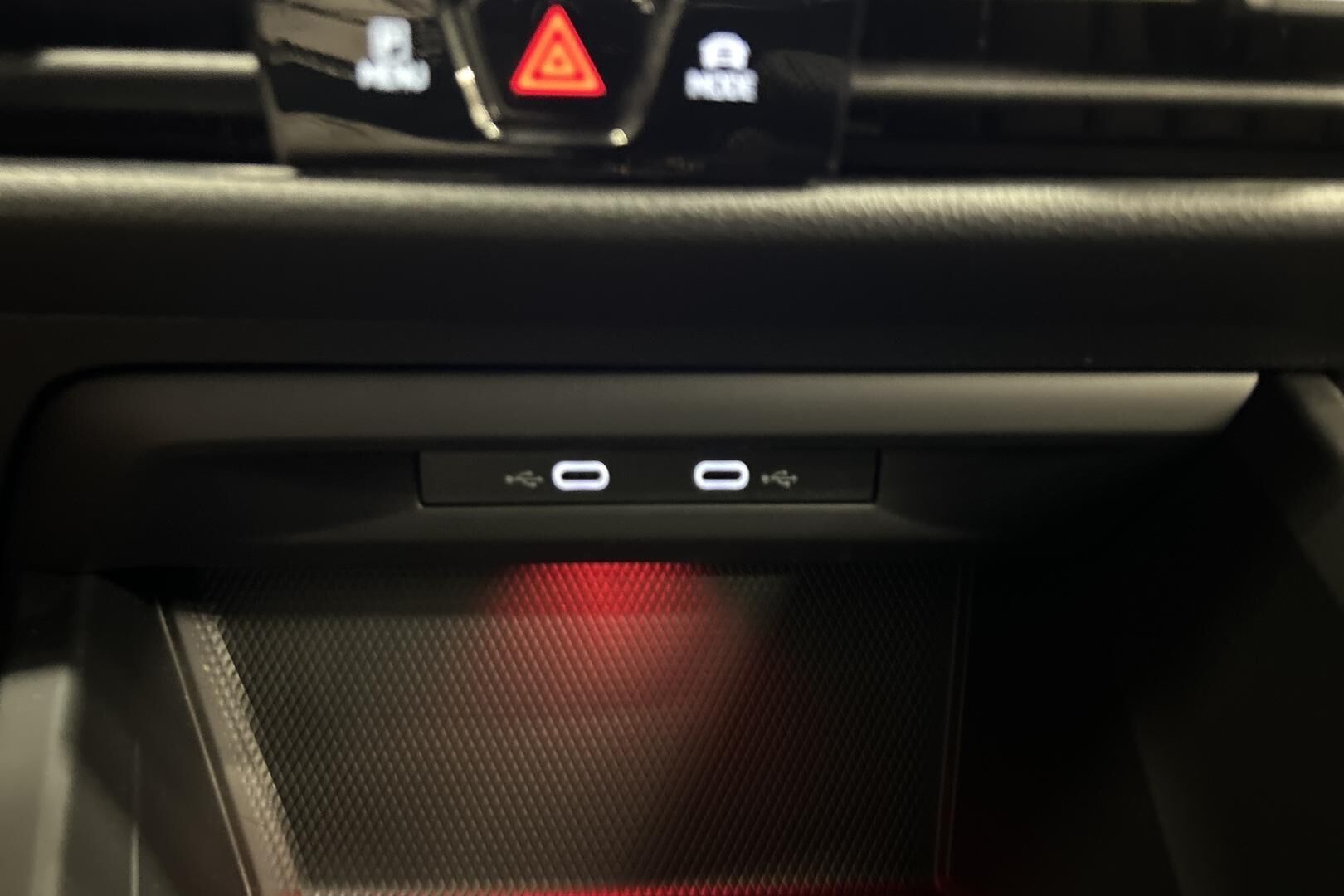 Volkswagen Golf iso kuva 25