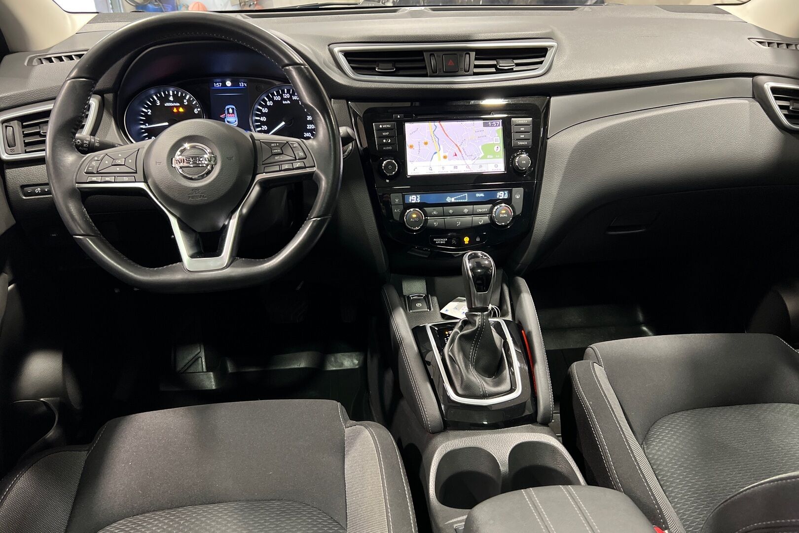 Nissan Qashqai iso kuva 6