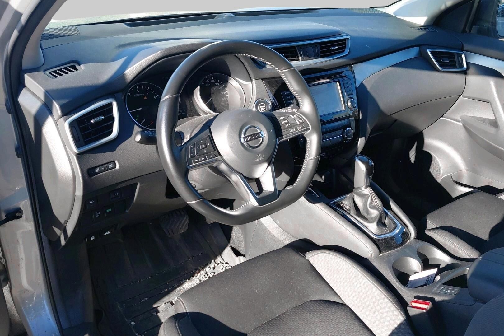 Nissan Qashqai iso kuva 2