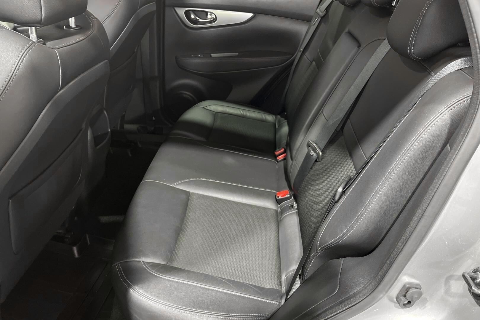 Nissan Qashqai iso kuva 10