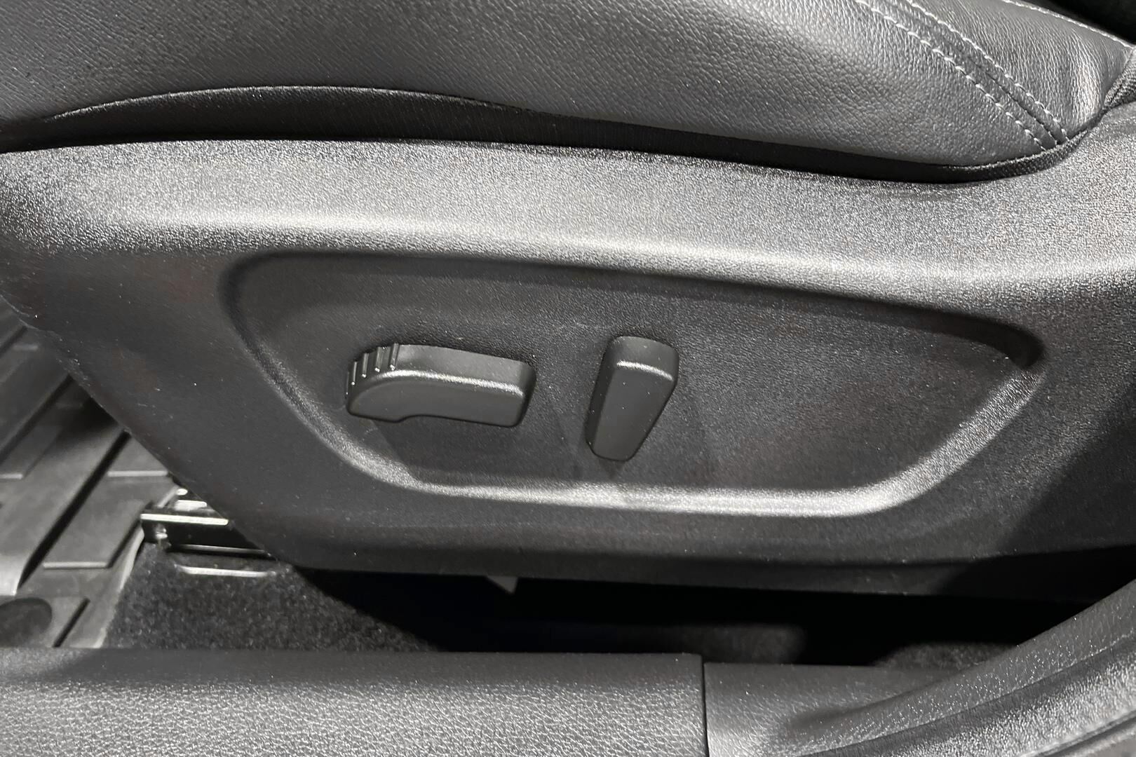 Nissan Qashqai iso kuva 14