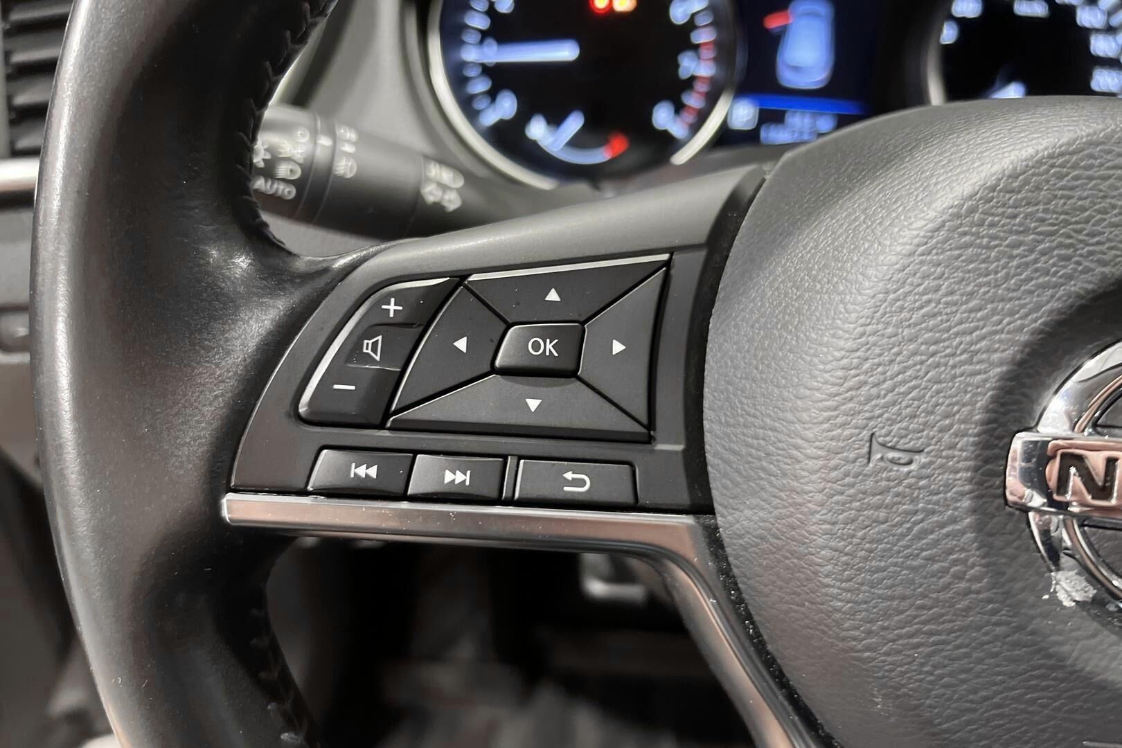 Nissan Qashqai iso kuva 15