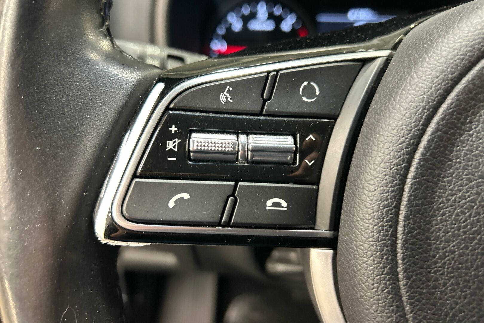 Kia Sportage iso kuva 13