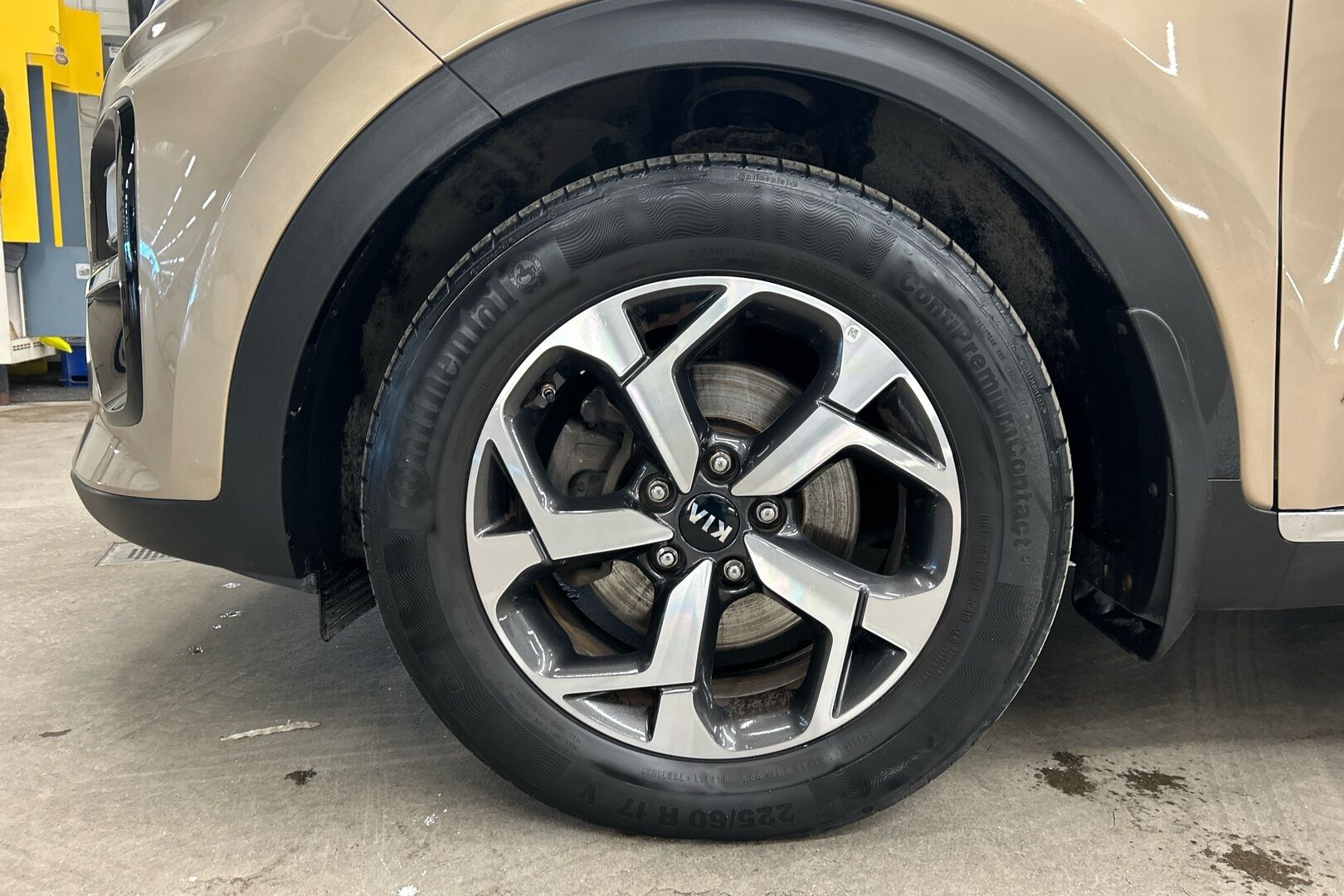 Kia Sportage iso kuva 23