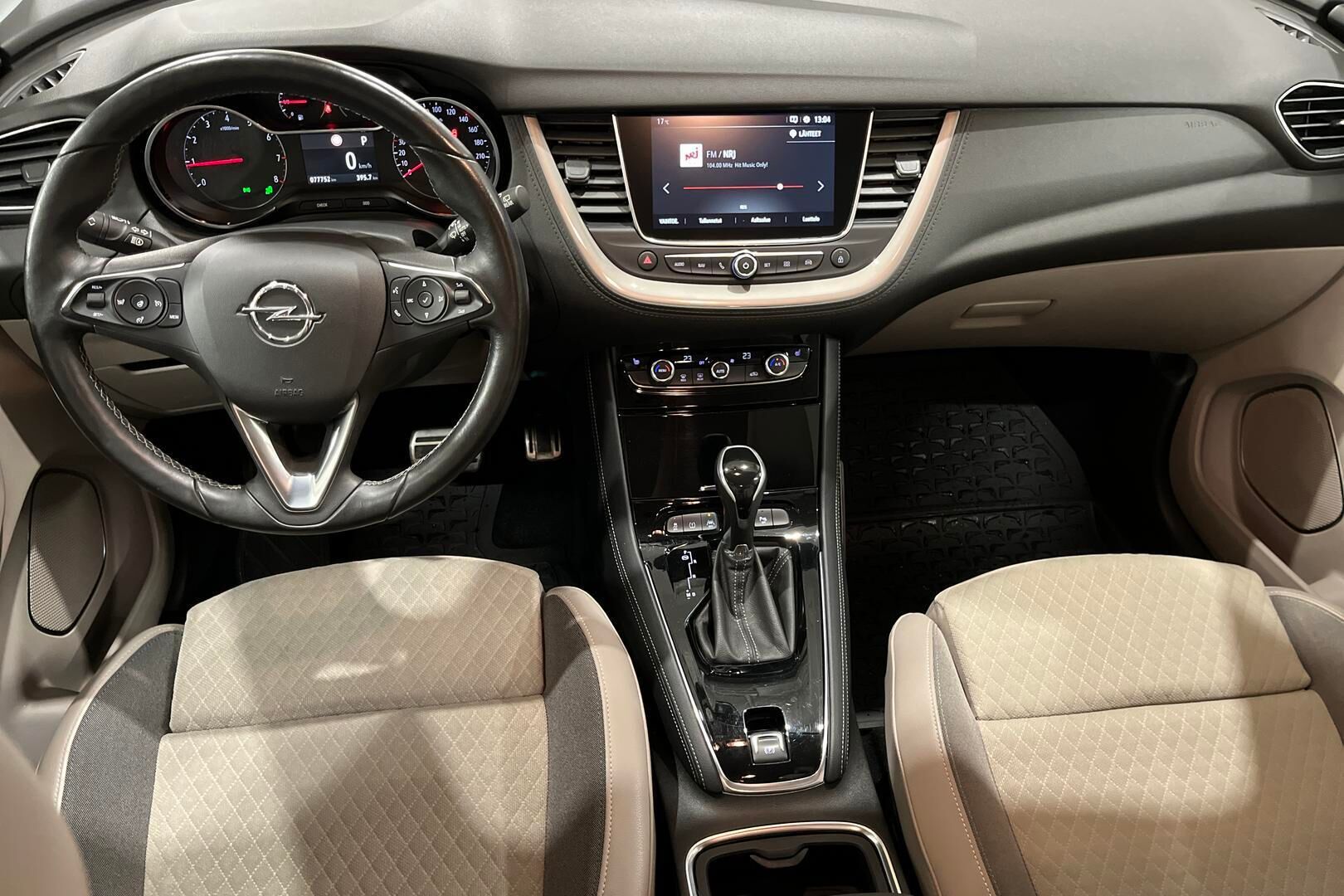 Opel Grandland X iso kuva 10