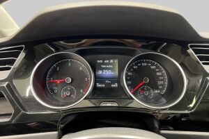 Volkswagen Touran esikatselu 12