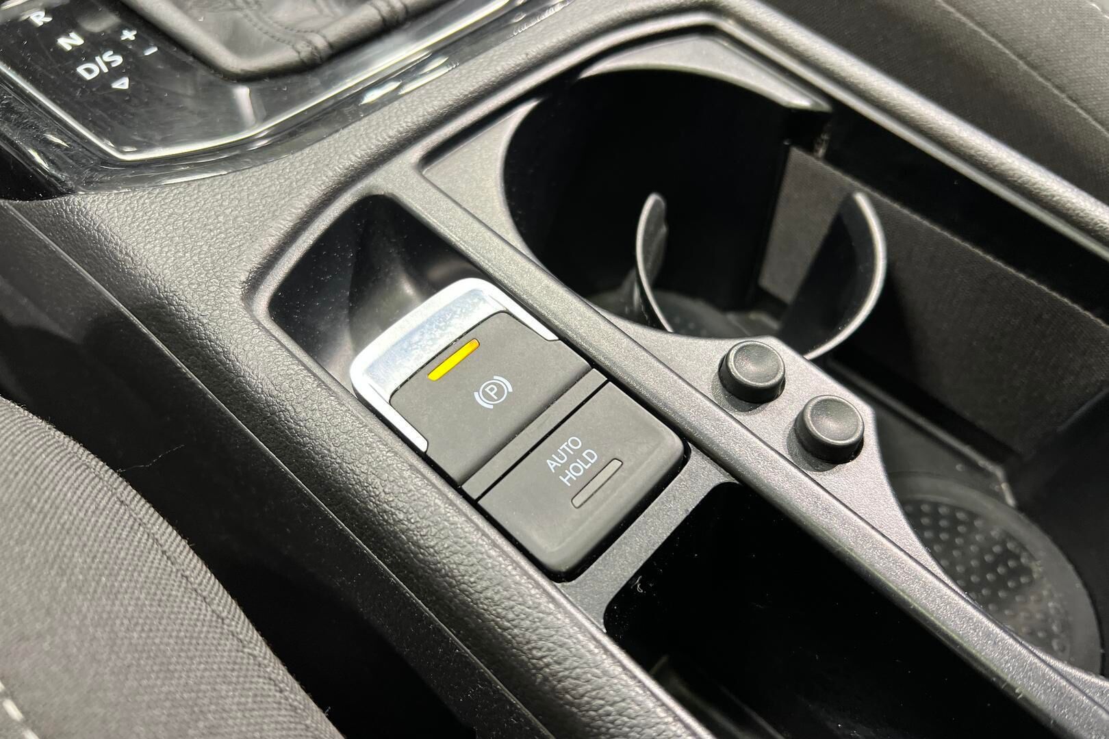 Volkswagen Touran iso kuva 25