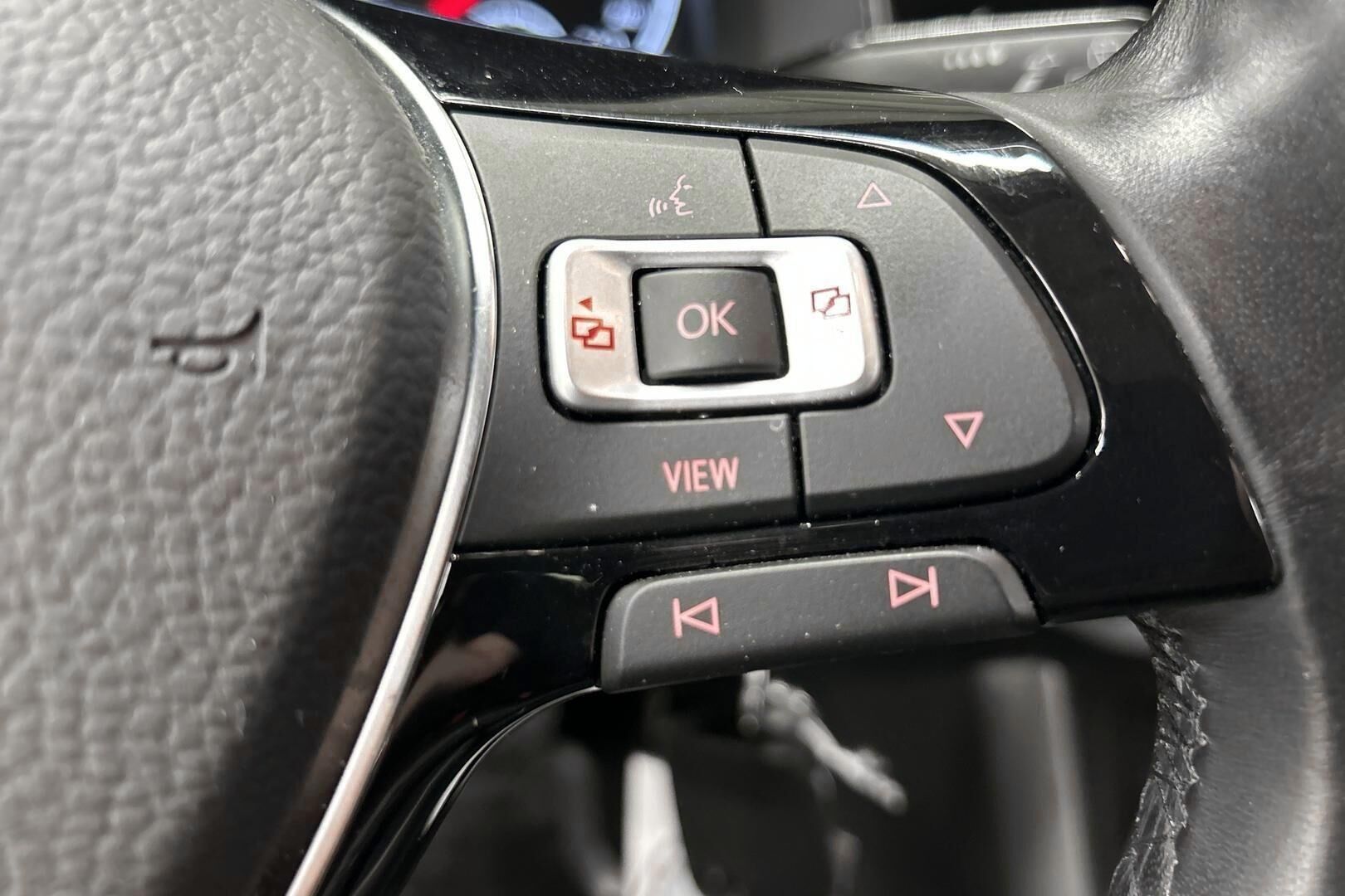 Volkswagen Polo iso kuva 14