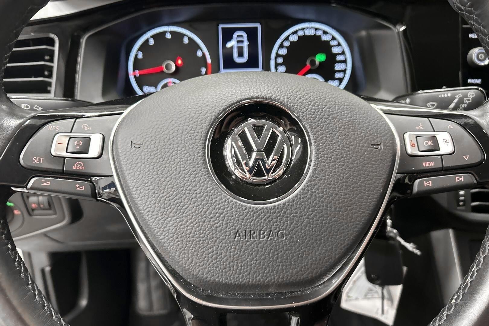 Volkswagen Polo iso kuva 16