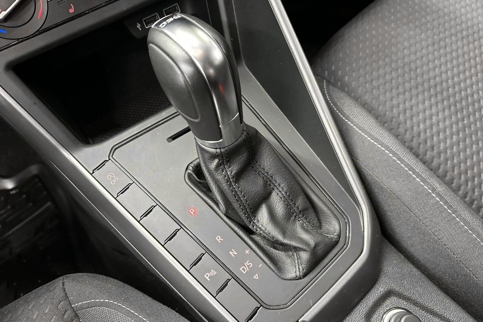 Volkswagen Polo iso kuva 19