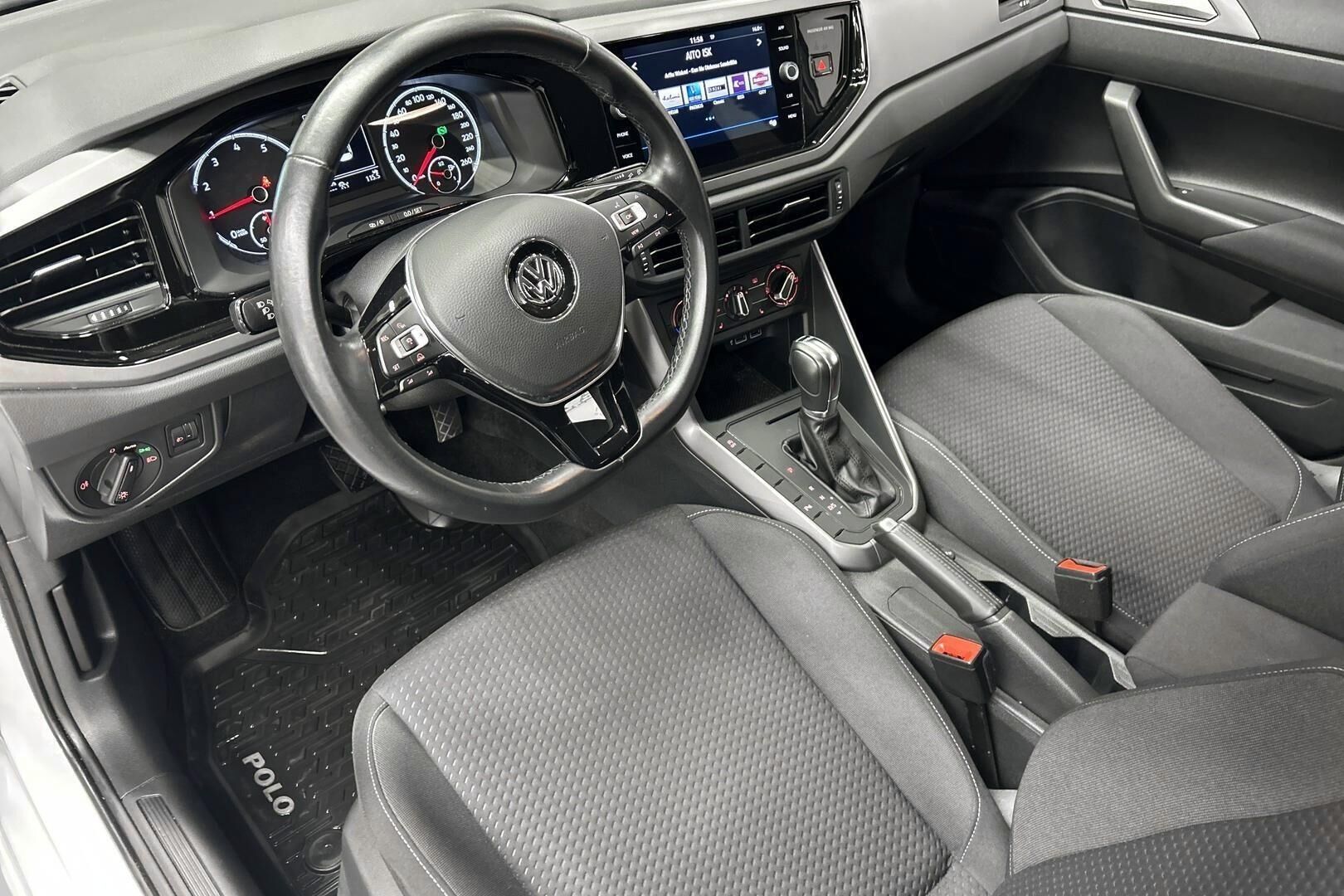 Volkswagen Polo iso kuva 8