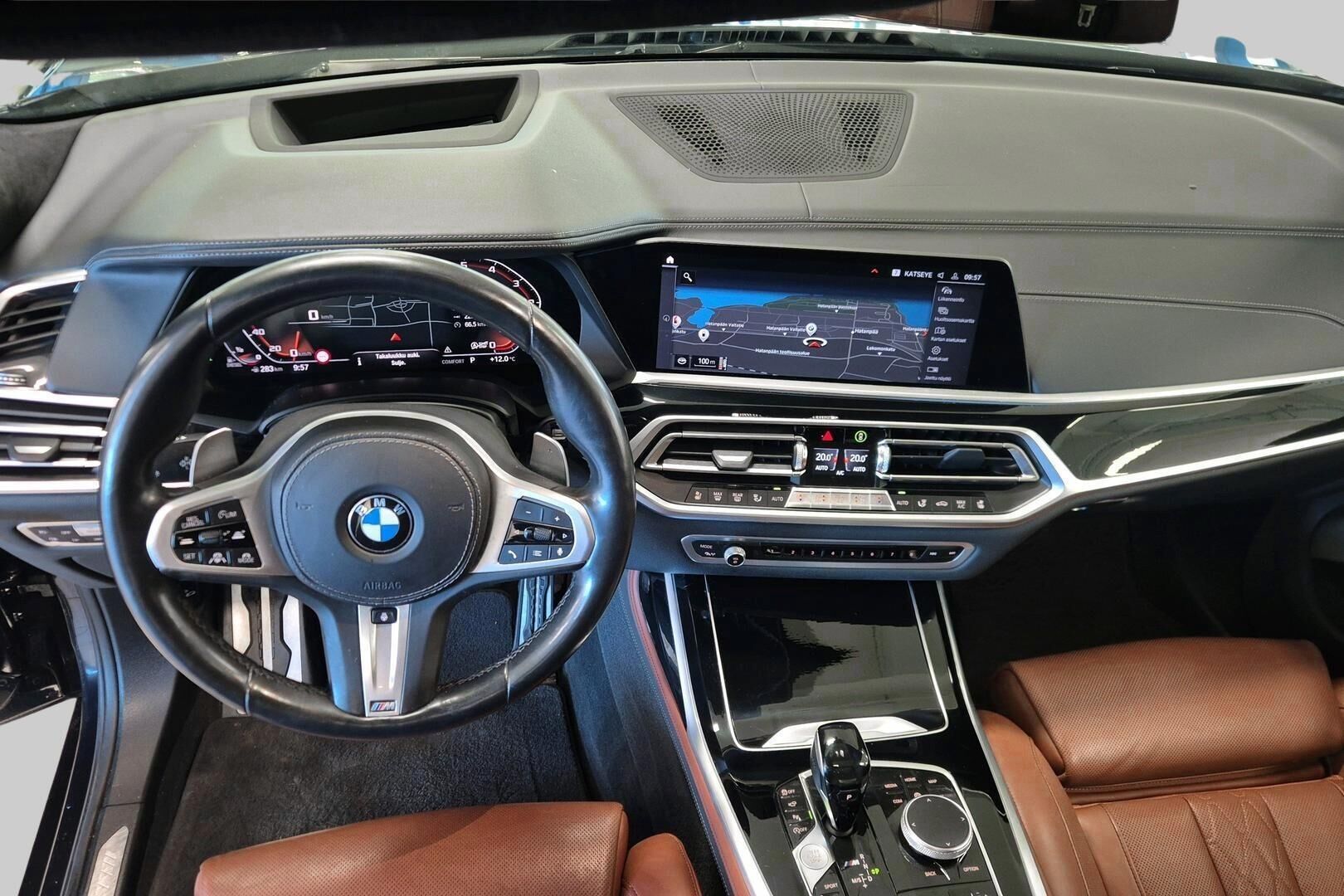 BMW X7 iso kuva 25