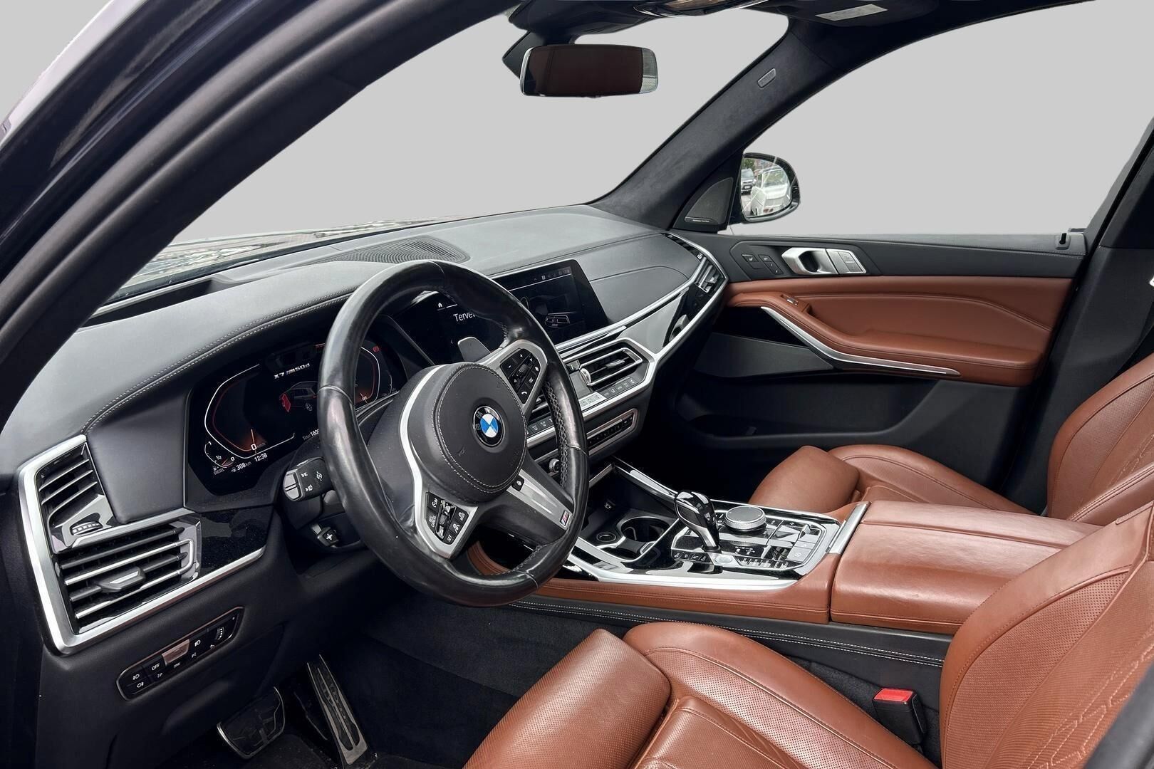 BMW X7 iso kuva 4