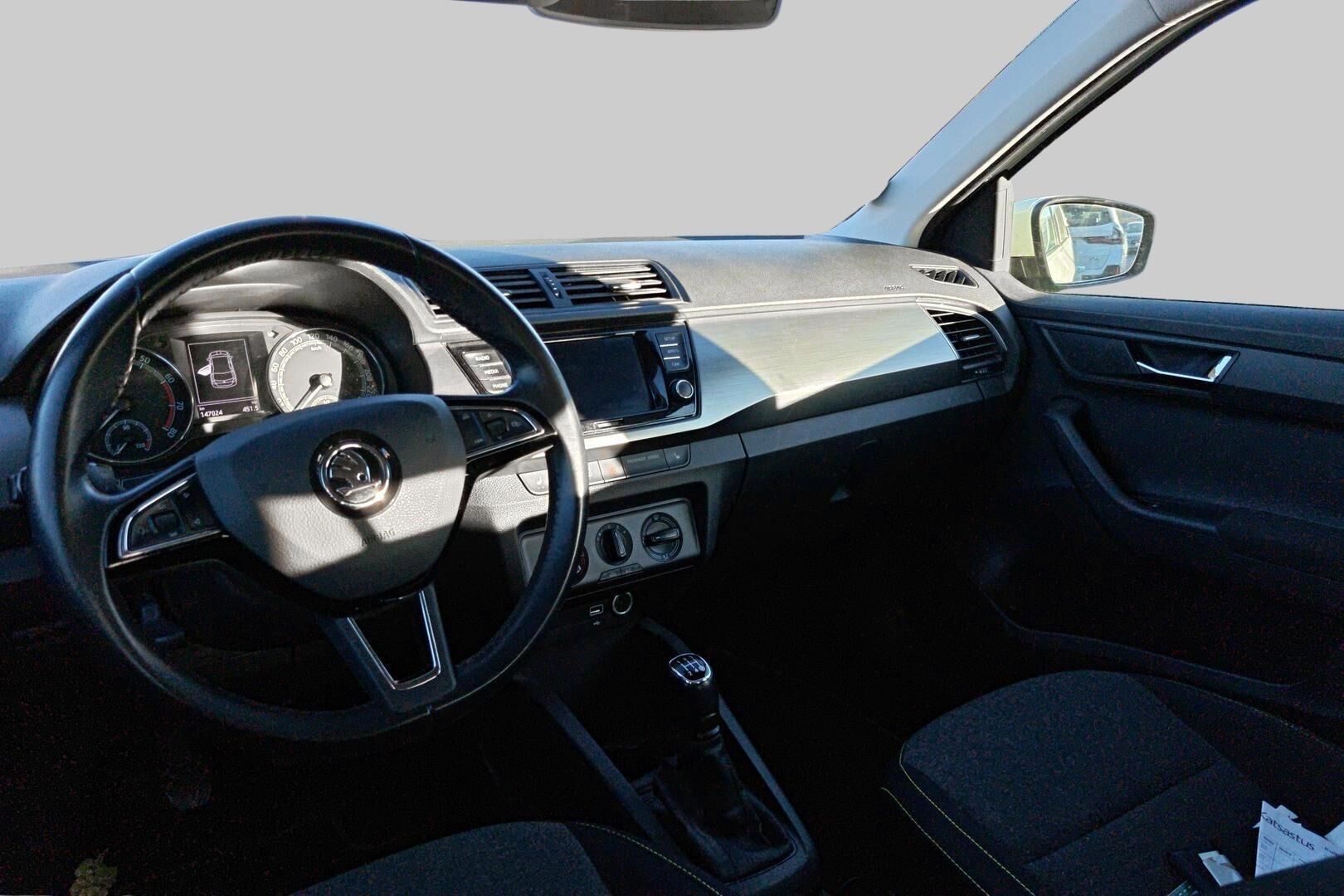 Skoda Fabia iso kuva 2