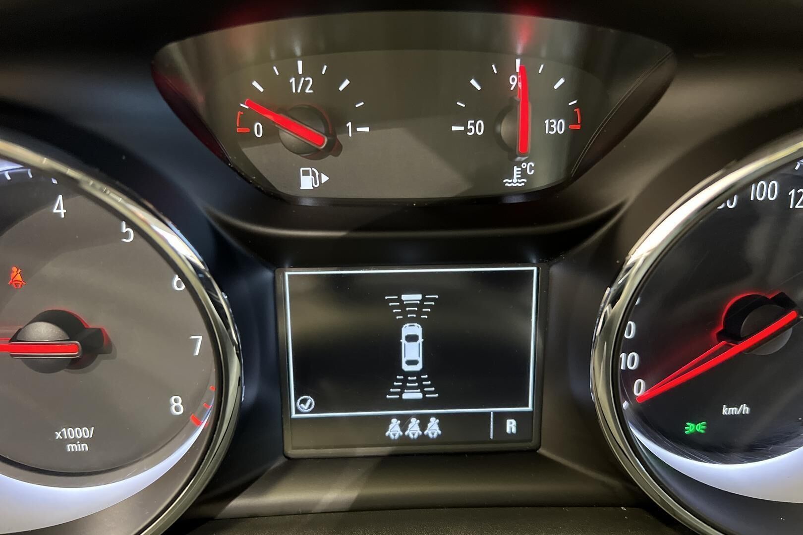 Opel Astra iso kuva 15
