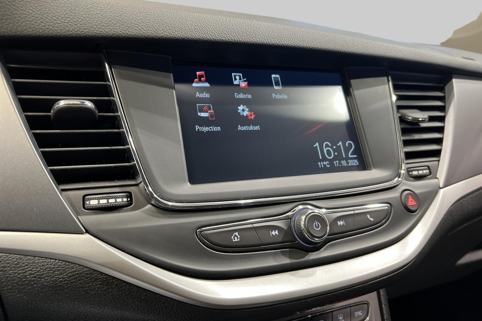 Opel Astra iso kuva 16