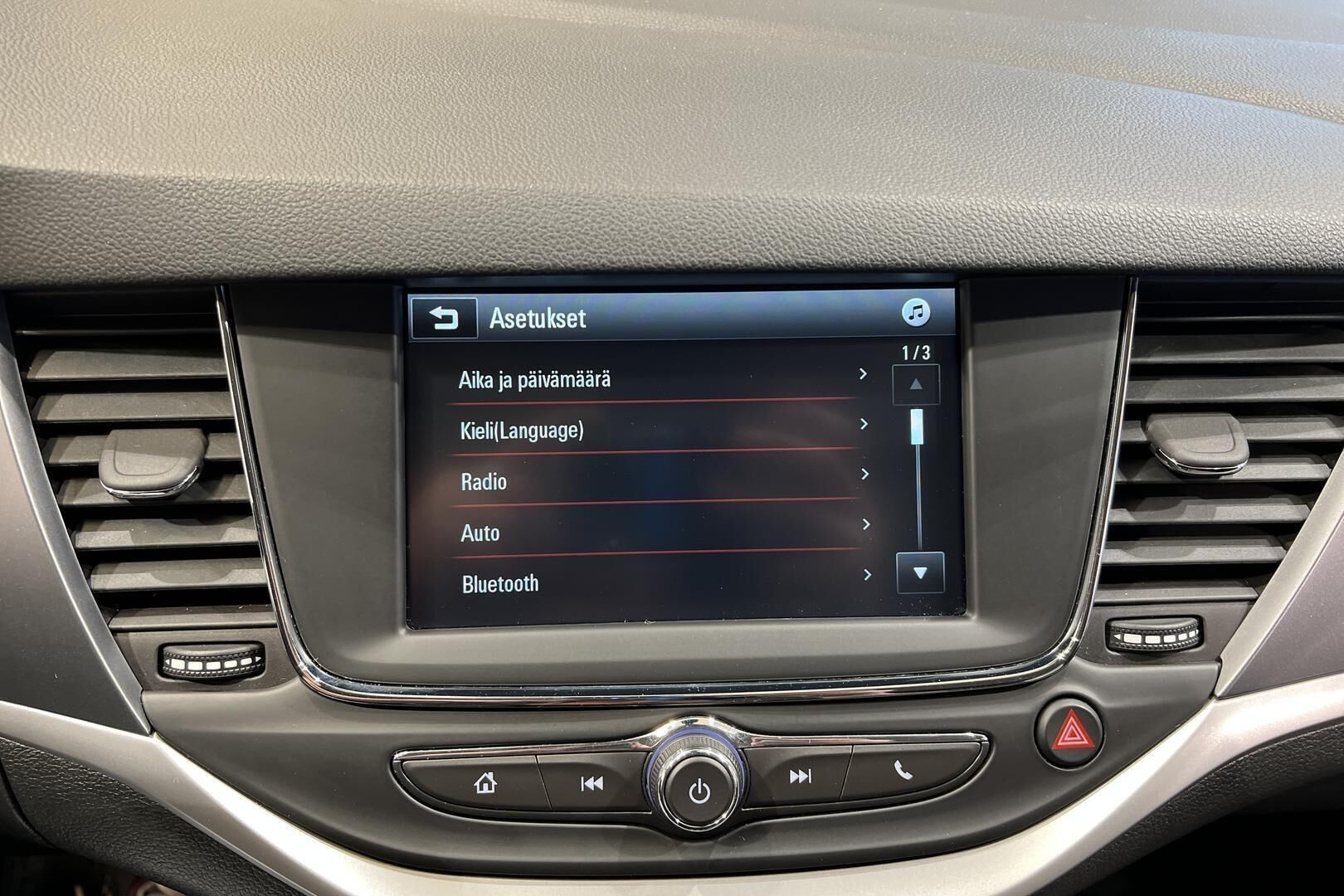 Opel Astra iso kuva 17