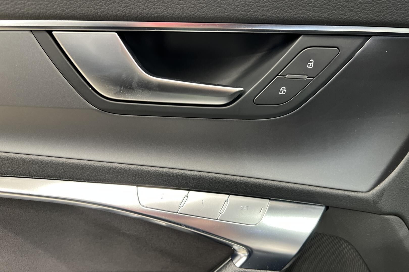 Audi A6 iso kuva 29
