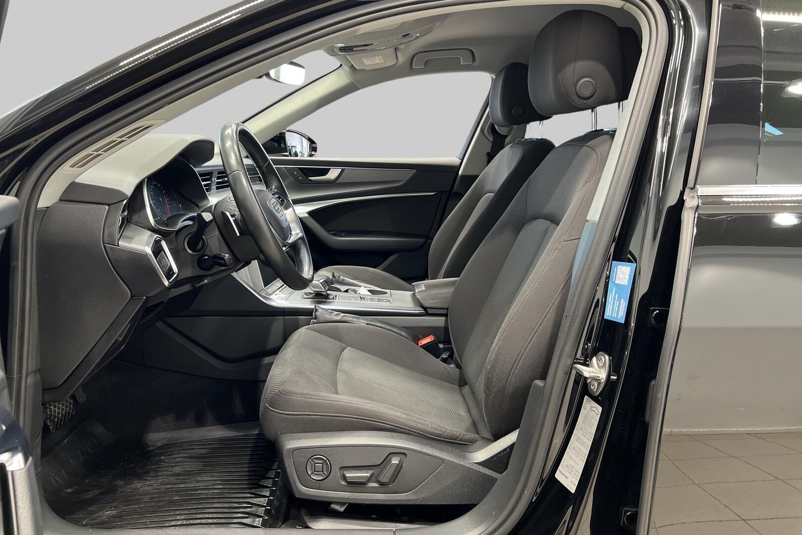 Audi A6 iso kuva 9