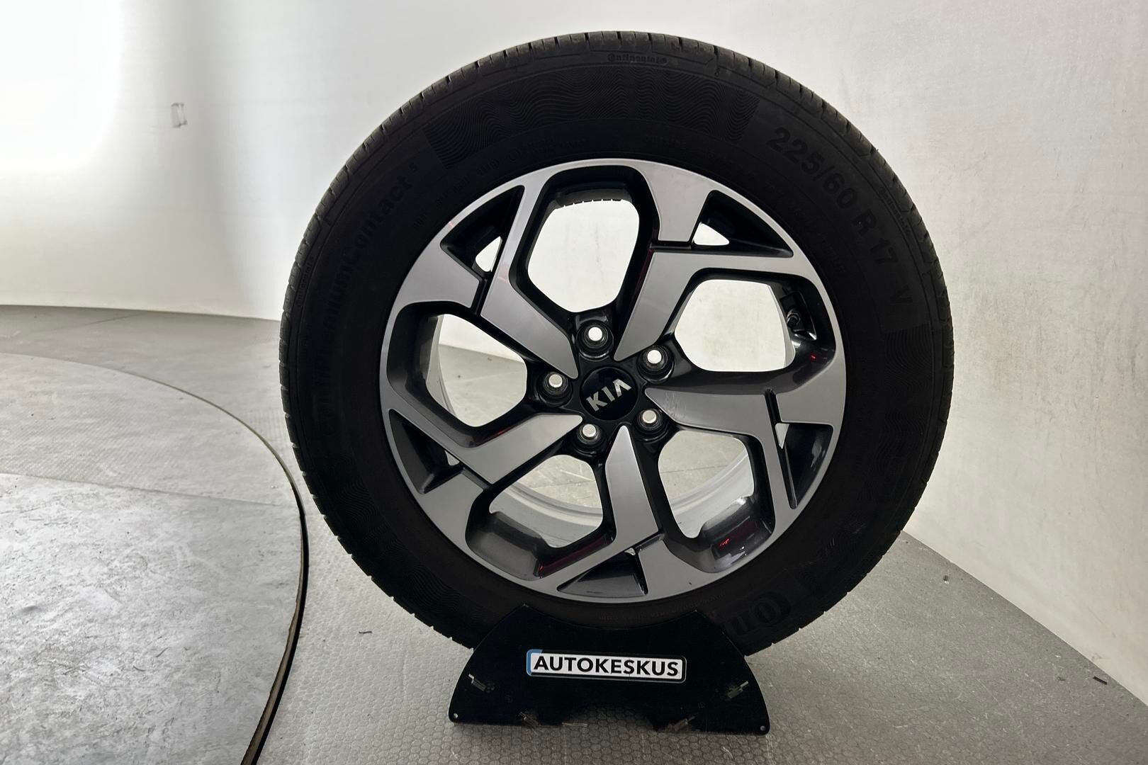 Kia Sportage iso kuva 9