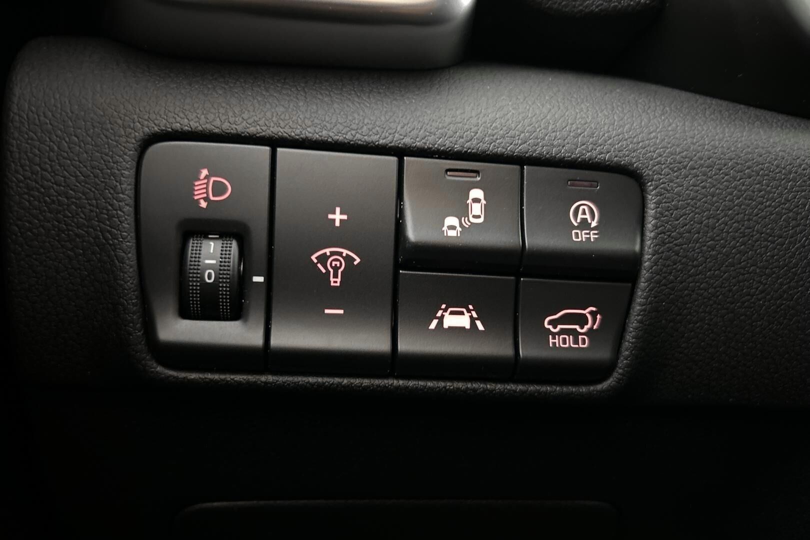 Kia Sportage iso kuva 15