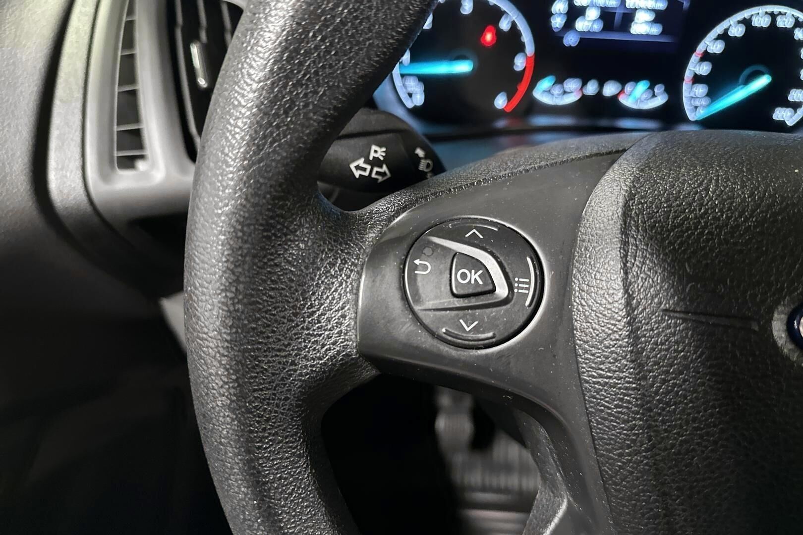 Ford Transit Connect iso kuva 17