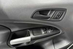 Ford Transit Connect esikatselu 21