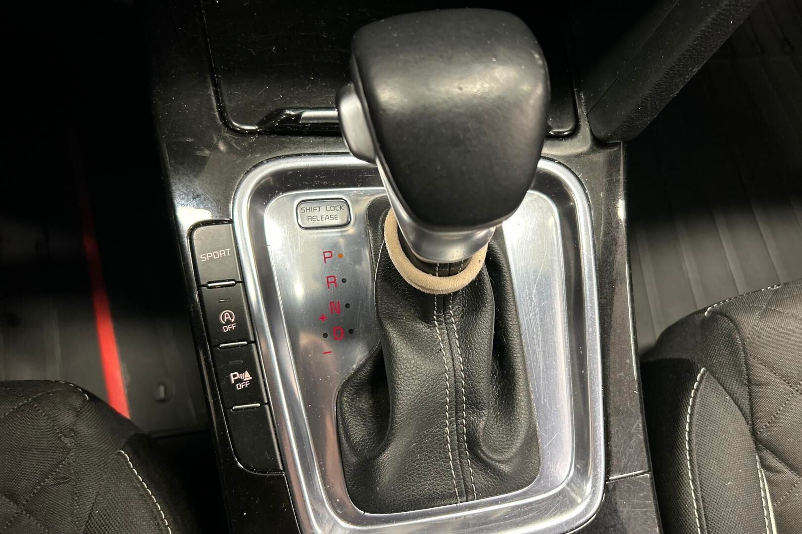 Kia ProCeed iso kuva 20