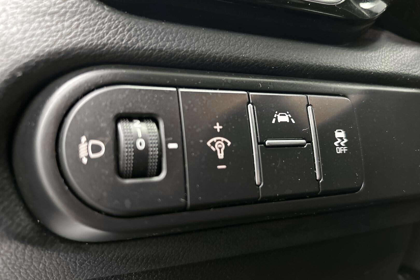 Kia ProCeed iso kuva 24