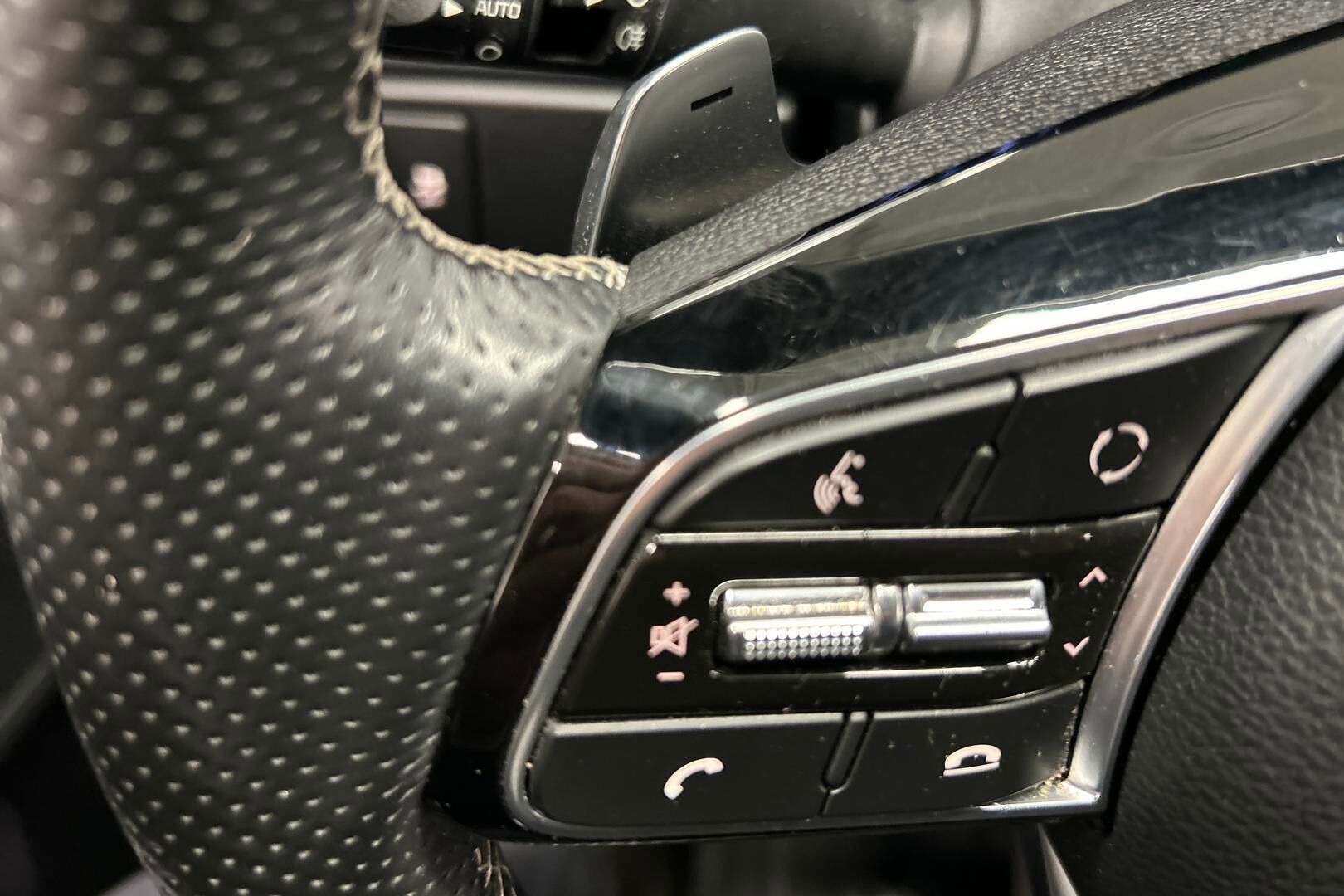 Kia ProCeed iso kuva 24