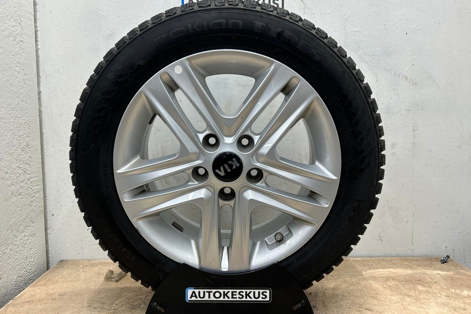 Kia Ceed iso kuva 13