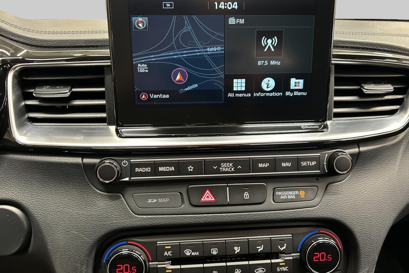 Kia Ceed iso kuva 15