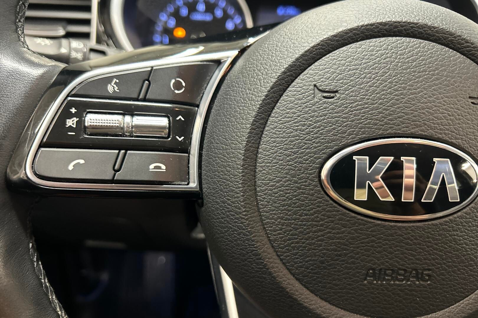 Kia Ceed iso kuva 18