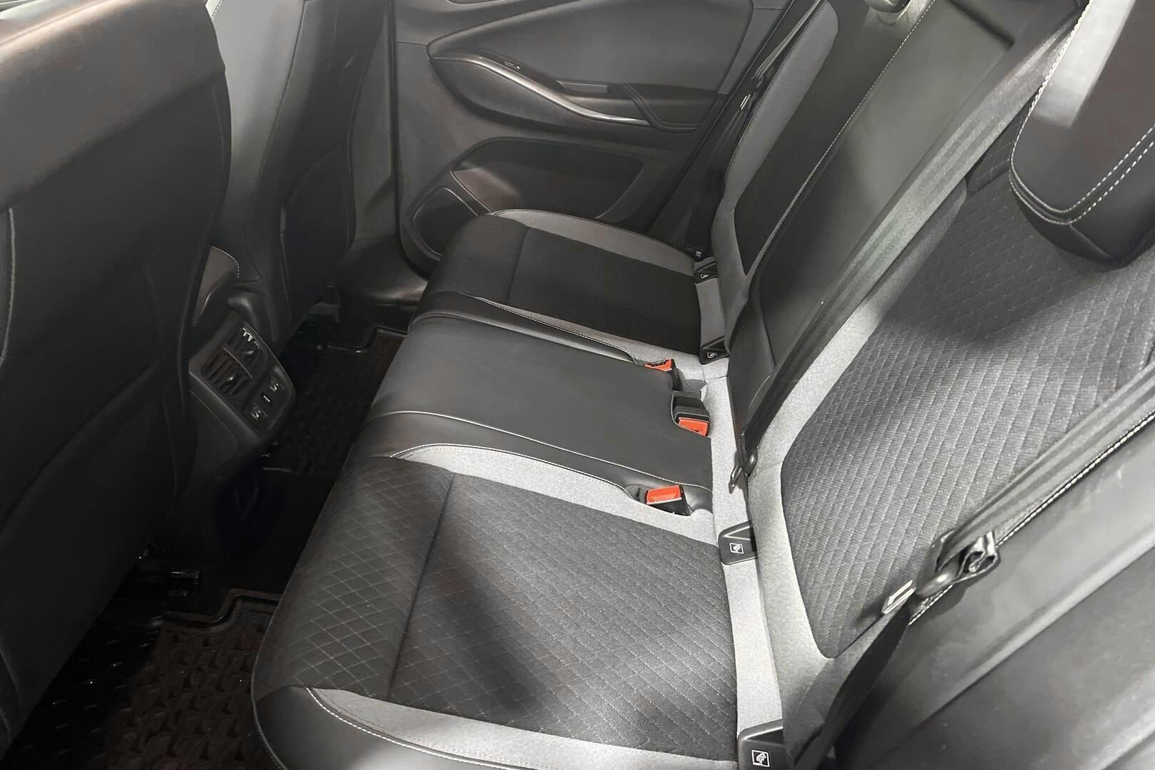 Opel Grandland X iso kuva 17