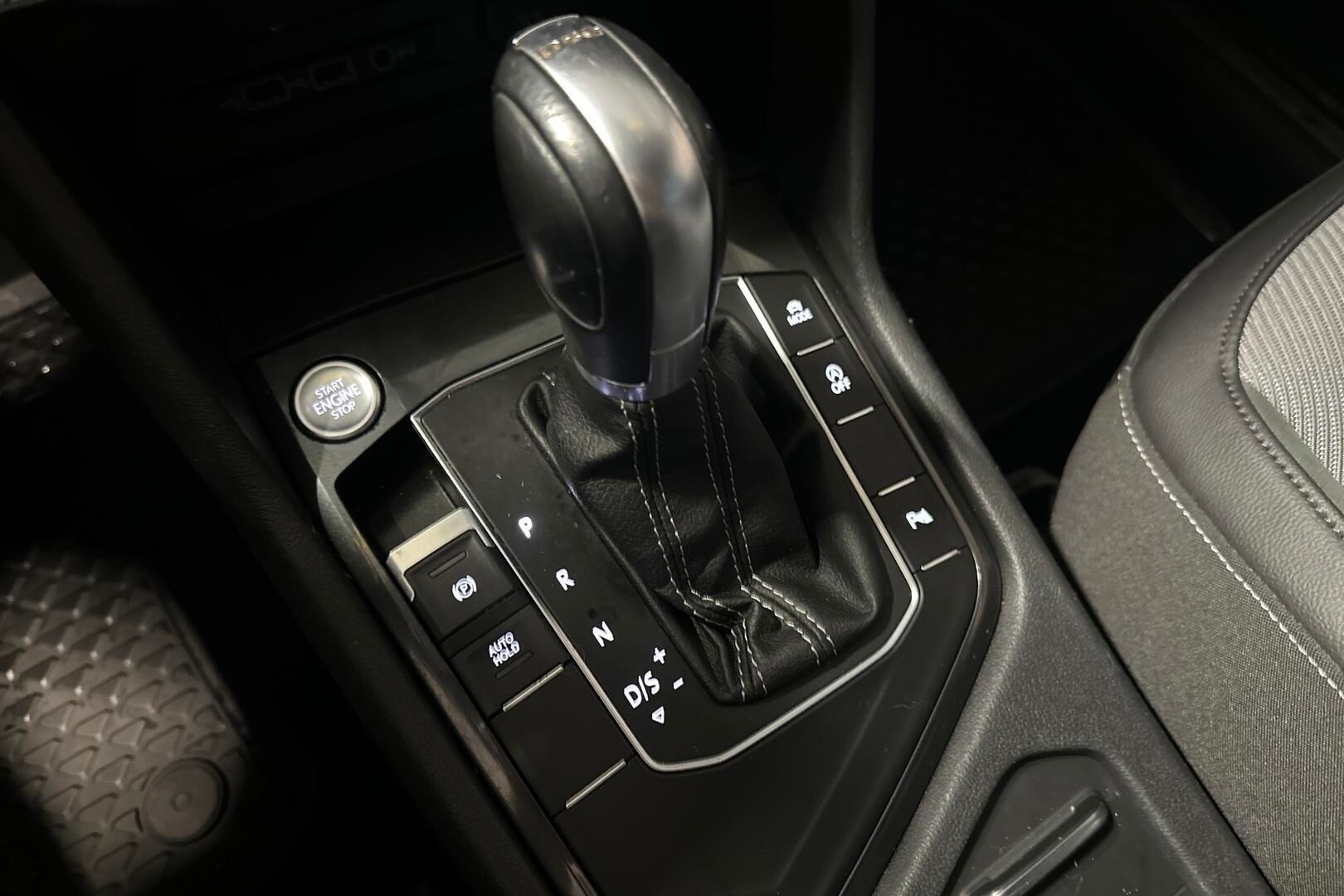 Volkswagen Tiguan iso kuva 14