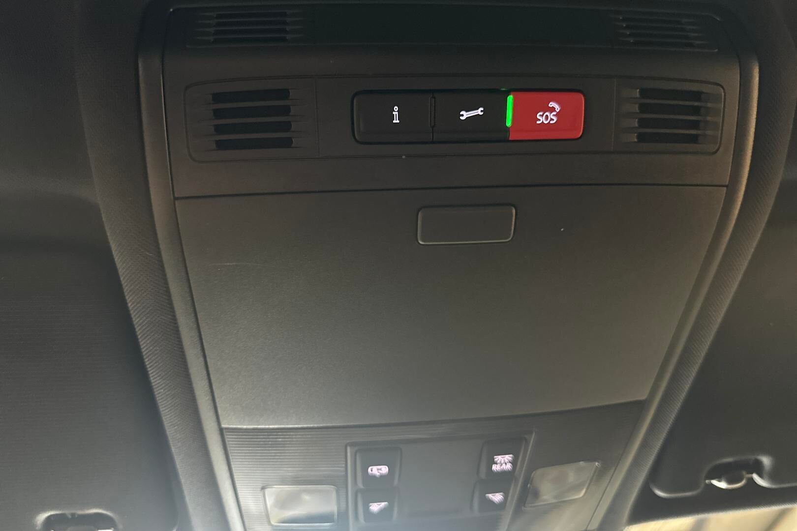 Volkswagen Tiguan iso kuva 17