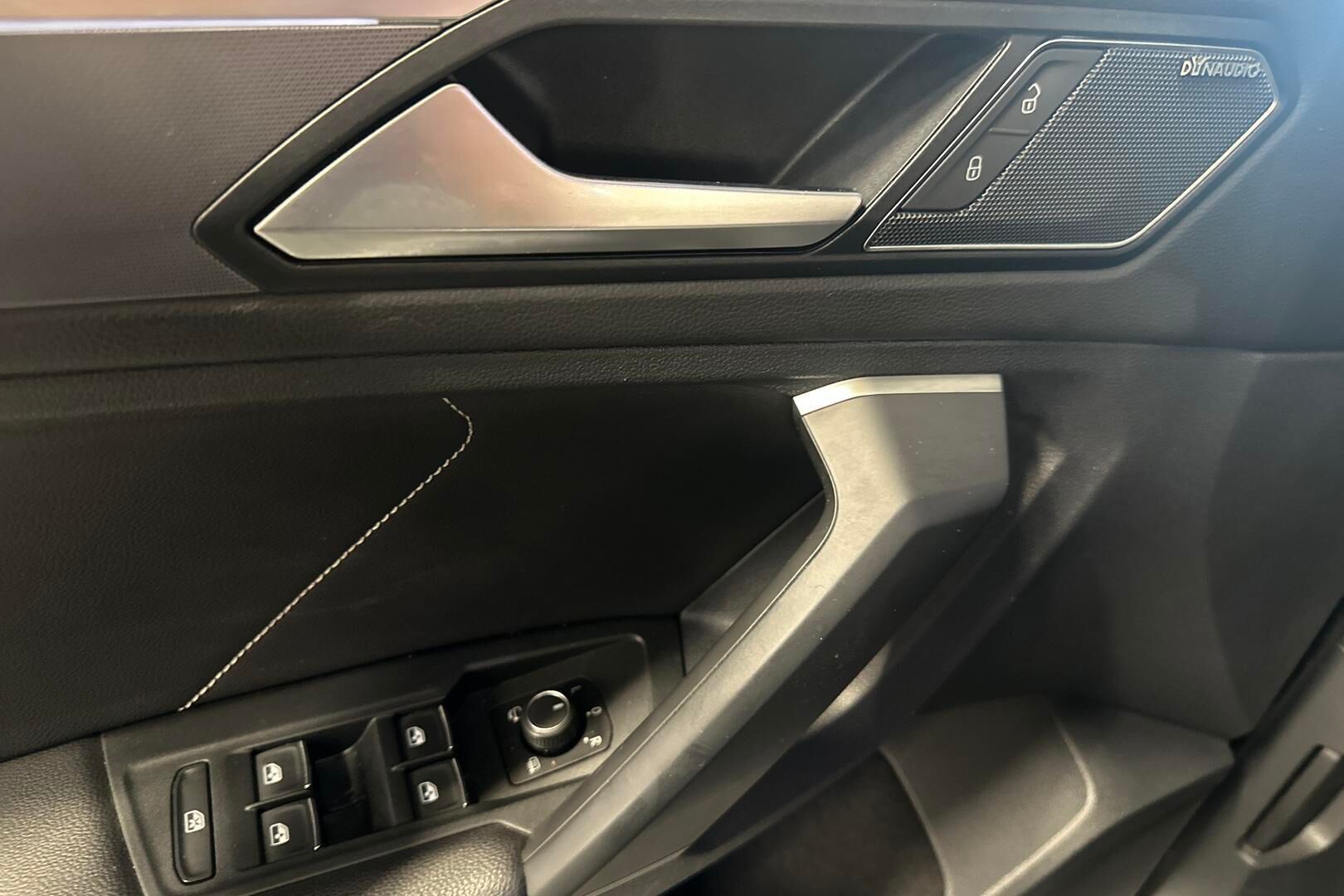 Volkswagen Tiguan iso kuva 28
