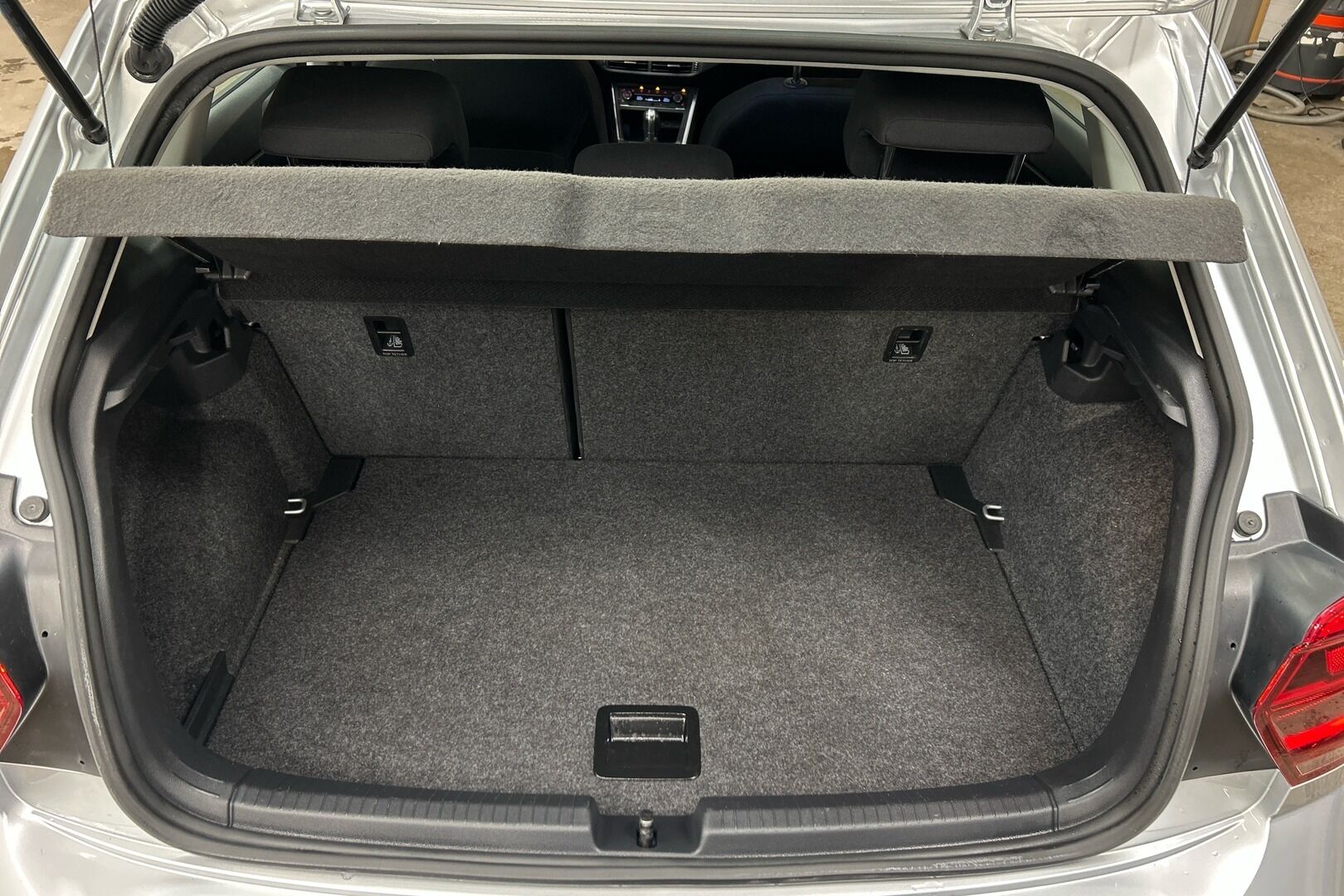 Volkswagen Polo iso kuva 10
