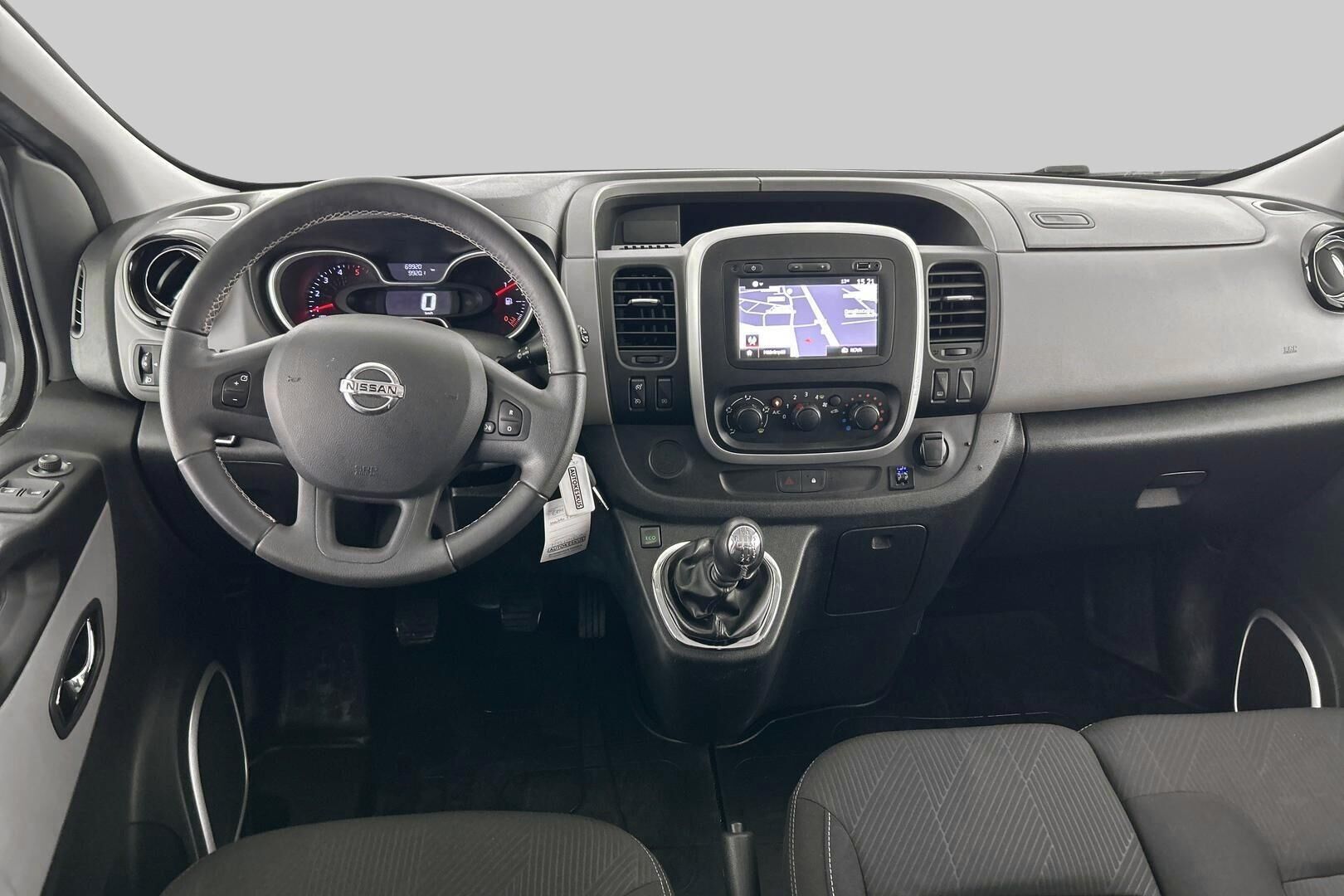Nissan NV300 iso kuva 11
