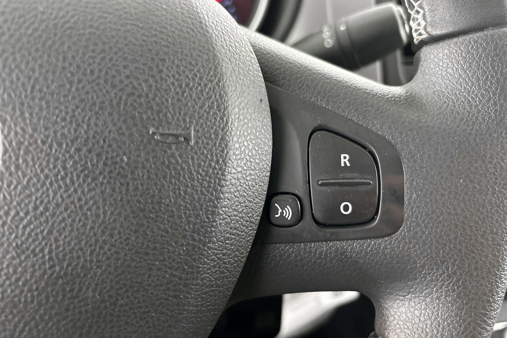Nissan NV300 iso kuva 21