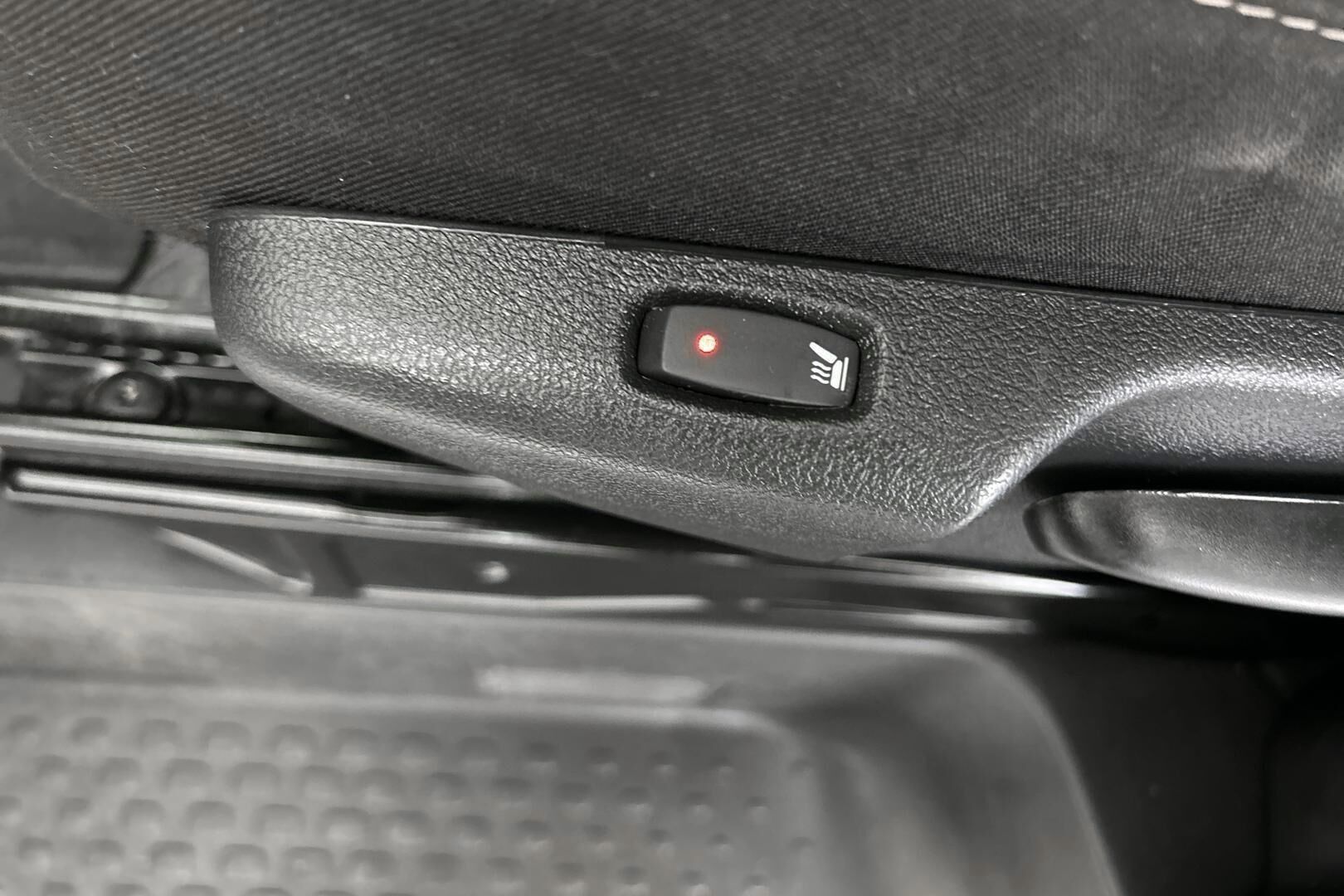 Nissan NV300 iso kuva 27
