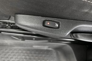 Nissan NV300 esikatselu 18