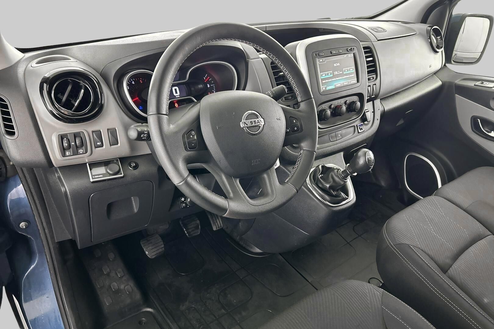 Nissan NV300 iso kuva 28