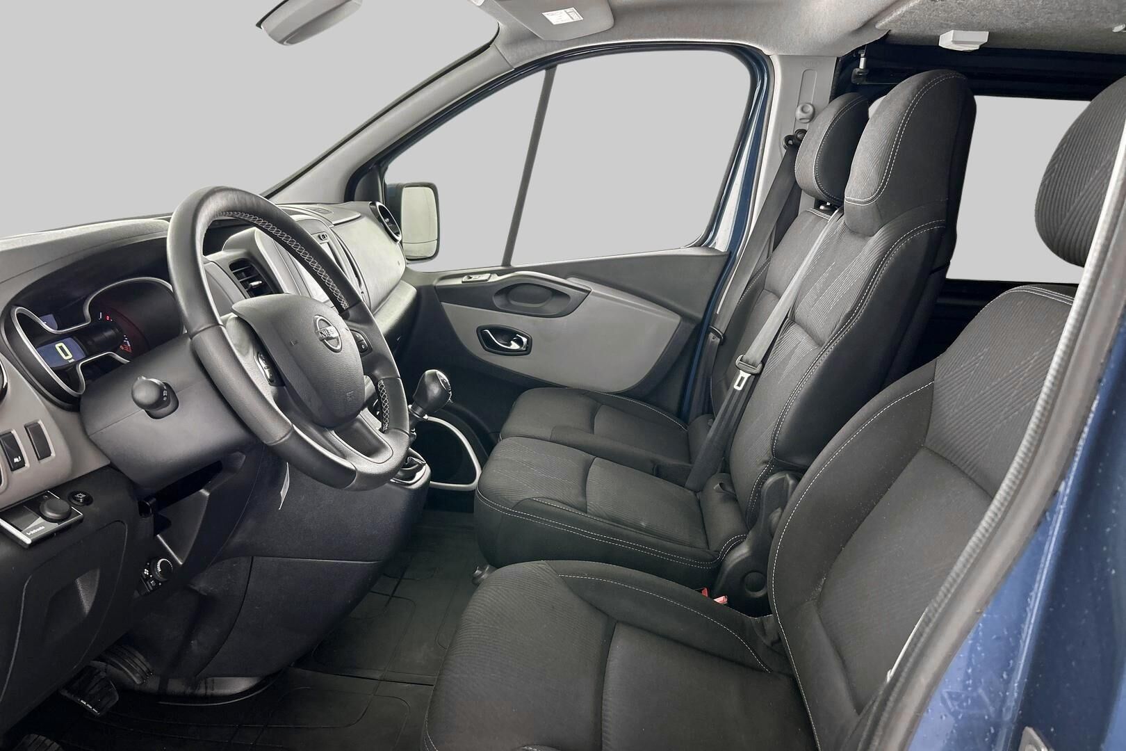 Nissan NV300 iso kuva 9