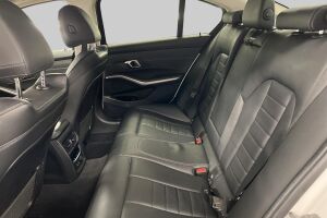 BMW 3-sarja esikatselu 10