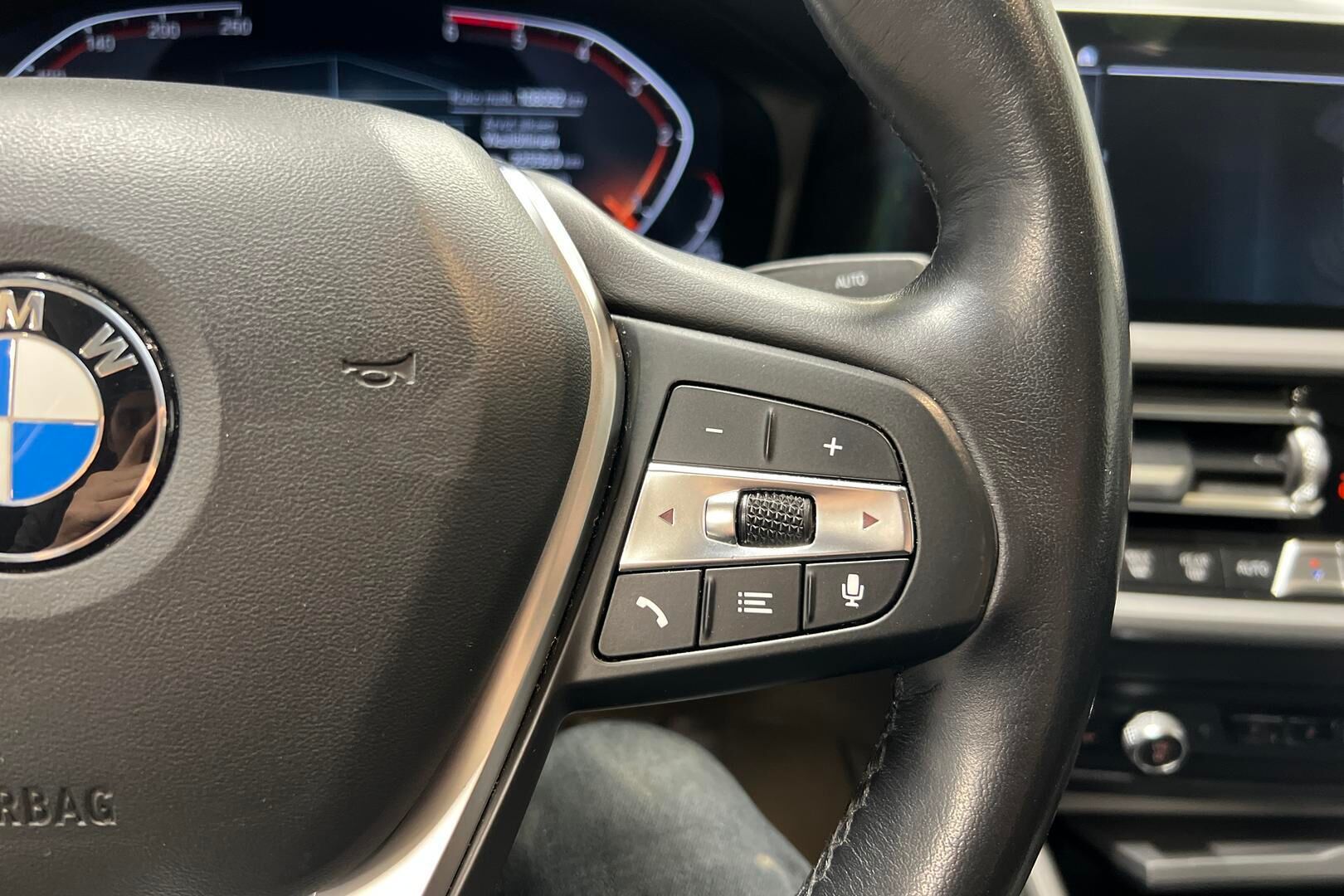 BMW 3-sarja iso kuva 17