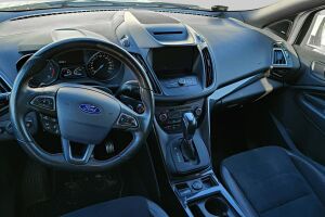 Ford Kuga esikatselu 2