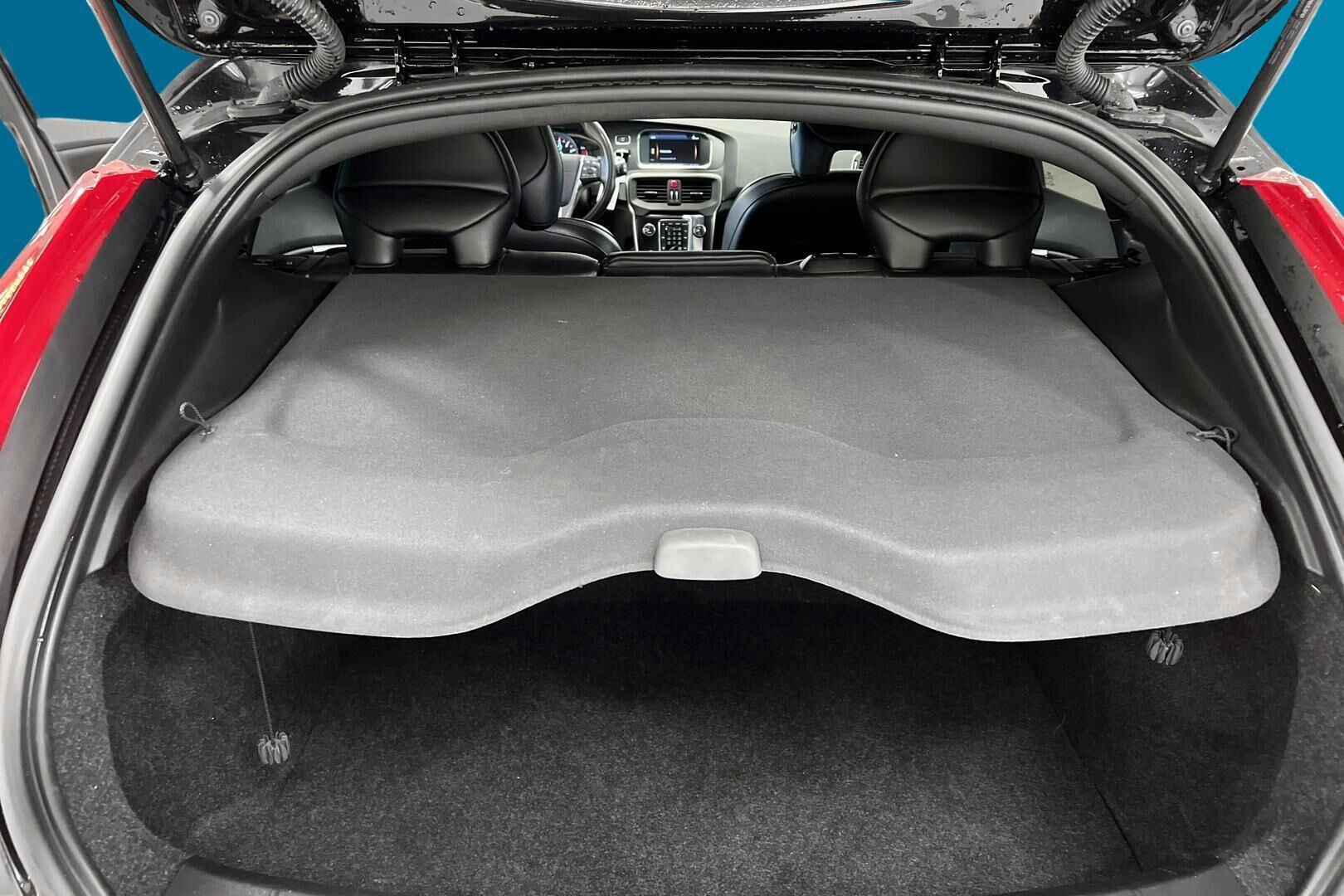 Volvo V40 iso kuva 12